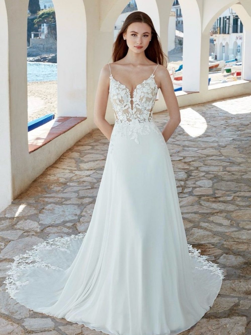 Enzoani Love Amina Wedding Gown - size 10